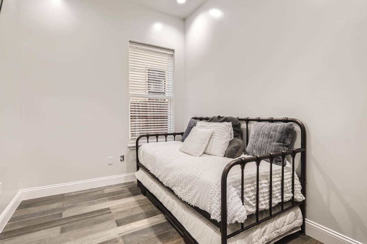 Luxury 5 Bdrm Home! Blocks To Dt/Riverwalk/Convention Center! San Antonio Eksteriør bilde